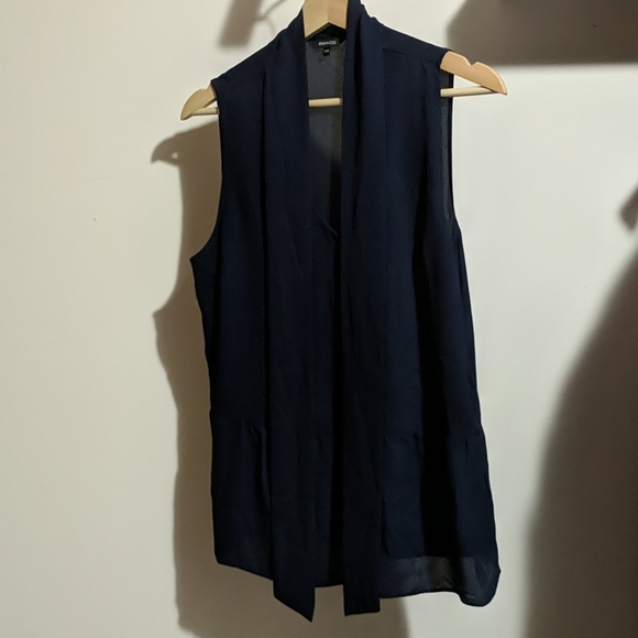 RW&CO Navy Blouse - Picture 6 of 7